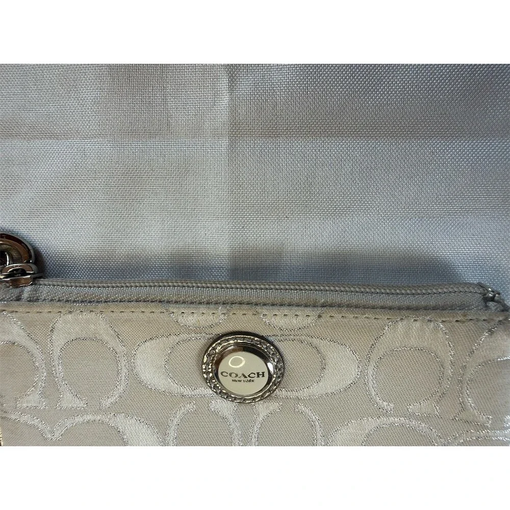 Coach Signature C Wristlet Clutch Cream Khaki Silver Small Zip Pouch Strap